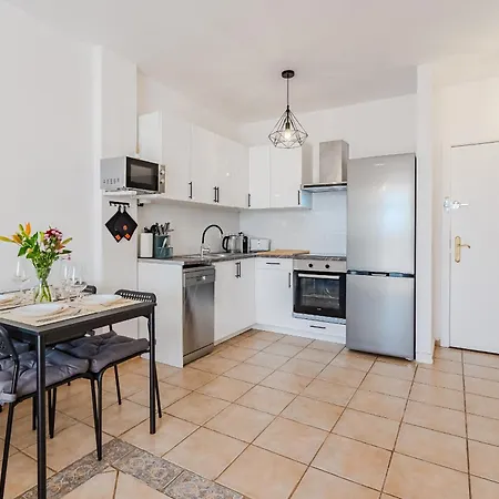 Marina Palace With Swimming Pool Daire