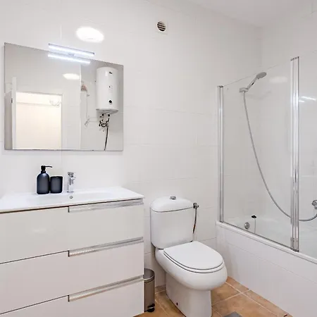 Marina Palace With Swimming Pool